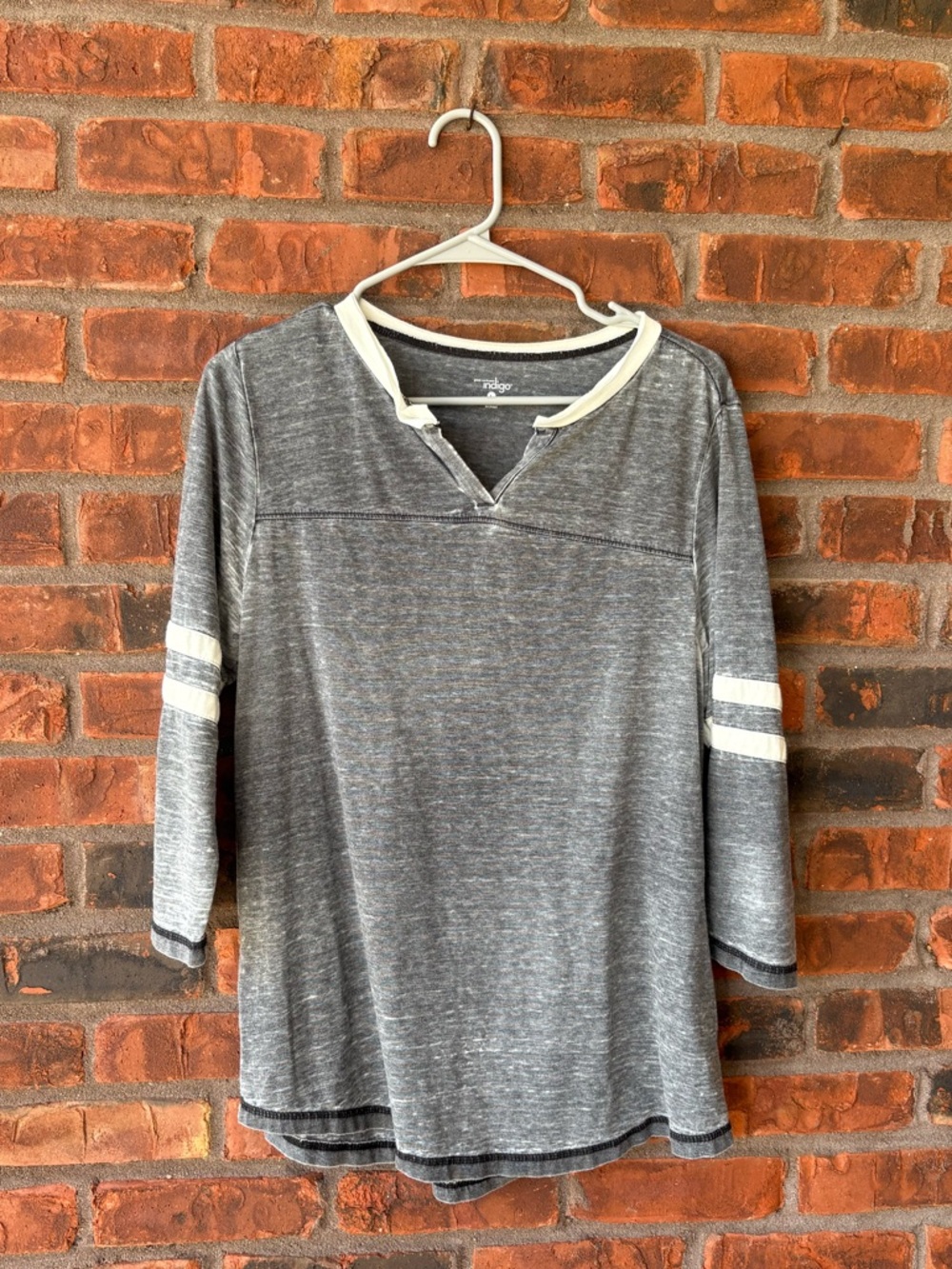 Women’s Heather Gray 3/4 Sleeve Henley Top